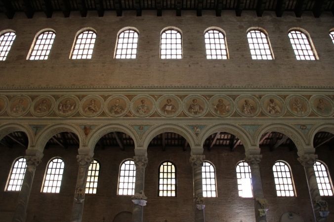 Ravenna,_basilica_di_Sant'Apollinare_in_Classe_(098)